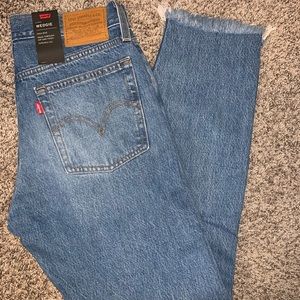 NWT Levi’s Wedgie Jean